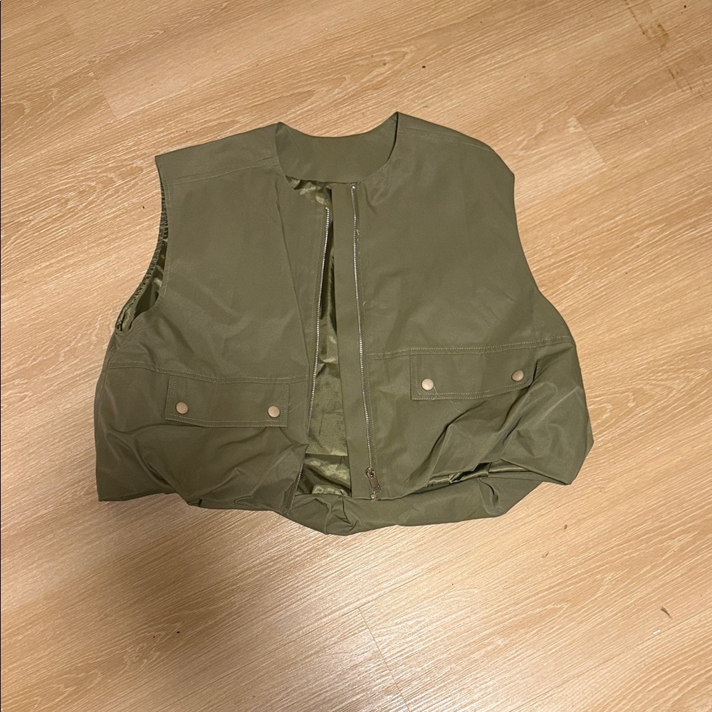 Green utility vest